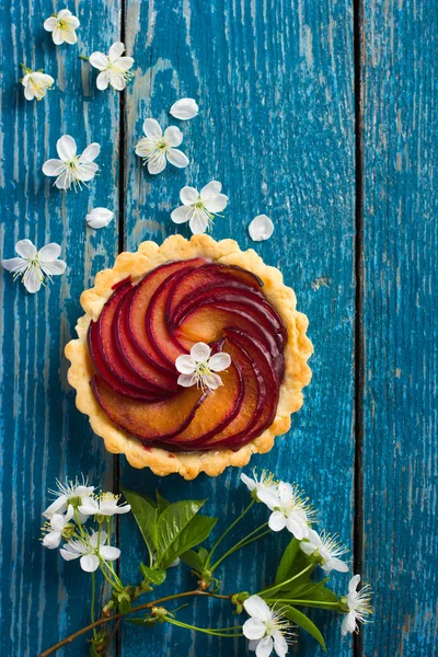 Dulce tarta con ciruela — Foto de Stock