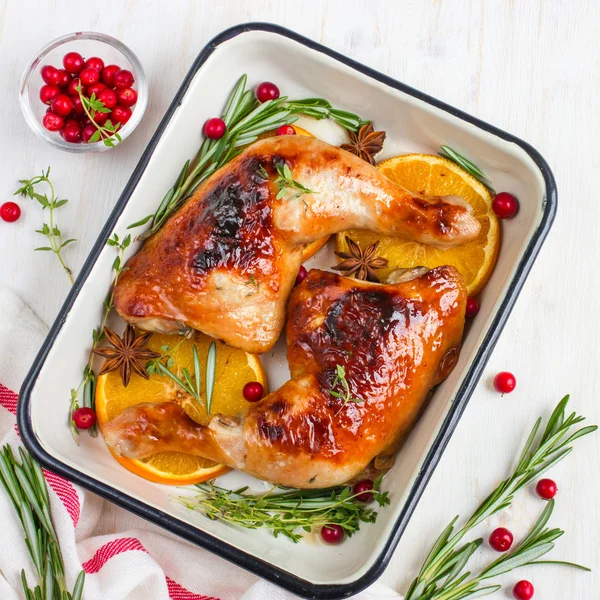 Утка в духовке с яблоками и черносливом. Кролик с апельсинами в духовке. Утиная ножка с яблоками. Утиные окорочка. Курица в апельсиновом маринаде.