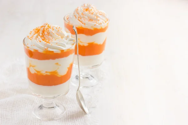 Postre de calabaza y queso crema —  Fotos de Stock