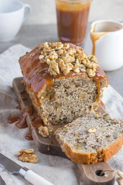 Banana bread cake with walnuts and salted caramel — Stock Photo, Image