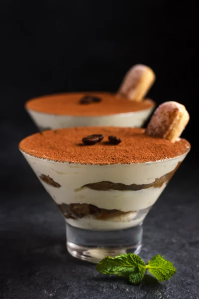 Tiramisu. Traditional italian dessert. Selective focus — Stock Photo, Image