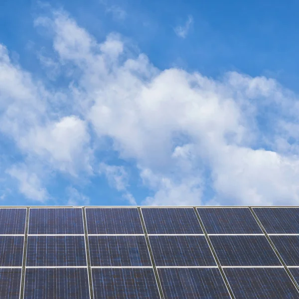 Paneles Solares Fondo Del Cielo Copiar Espacio —  Fotos de Stock