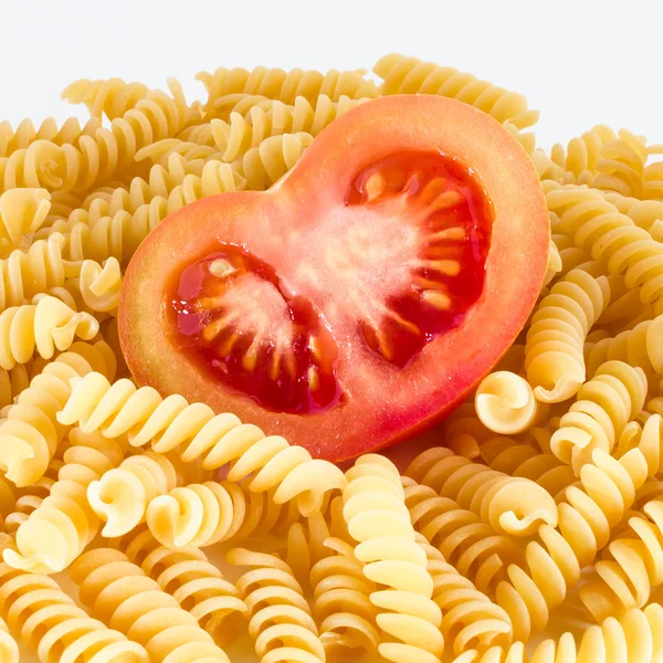 Nudeln und Tomaten — Stockfoto