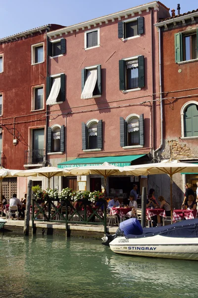 Canal en la isla de Murano — Foto de Stock