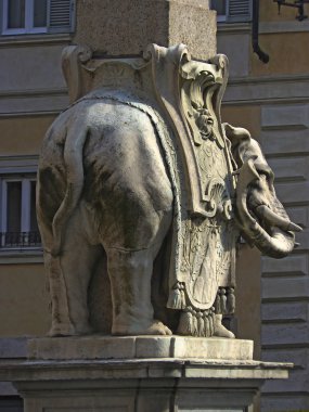 Piazza della Minerva Bernini'nin fil