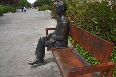 Şair Federico Garcia Lorca büstü