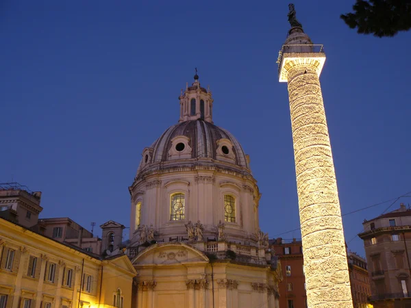 Roma 'da Trajan' ın Sütunu — Stok fotoğraf