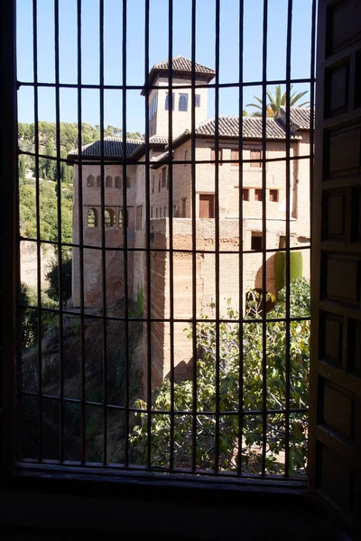 Granada Hiszpania Widok Palacio Del Partal Patio Lindaraje Alhambrze Granadzie — Zdjęcie stockowe
