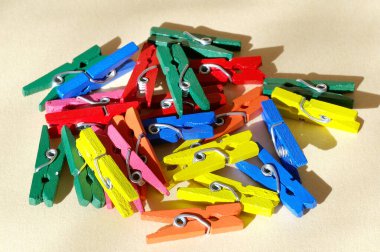 Ofis kullanımı için küçük cımbızlar