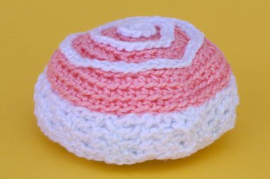 Konuya göre küçük pasta.