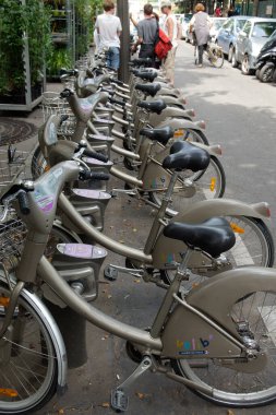 Paris (Fransa). Paris 'te kiralık bisikletler.