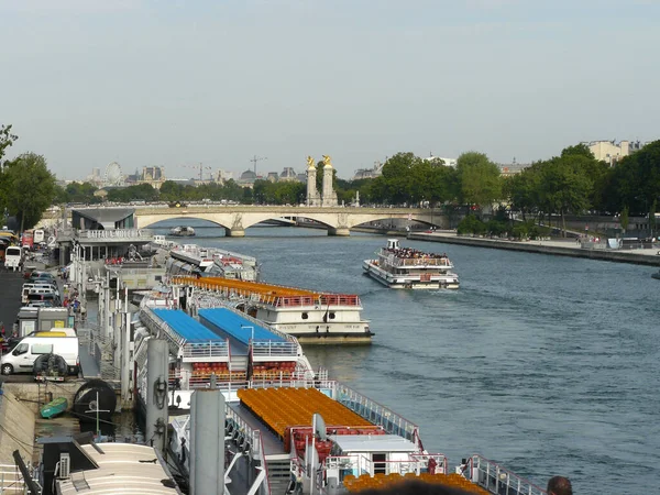 Paryż Francja Widok Rzekę Sekwaną Przechodzącą Przez Paryż — Zdjęcie stockowe