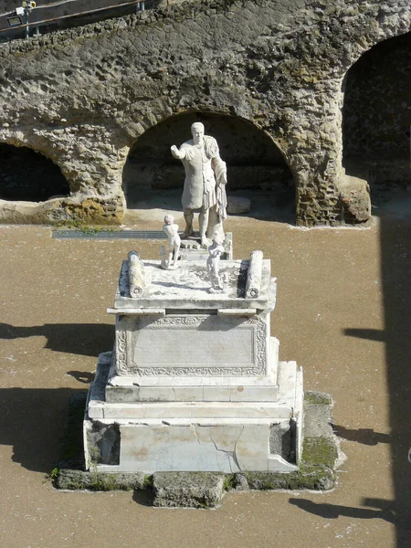 Herculaneum Talya Antik Herculaneum Şehrinin Önündeki Limanda Heykel — Stok fotoğraf