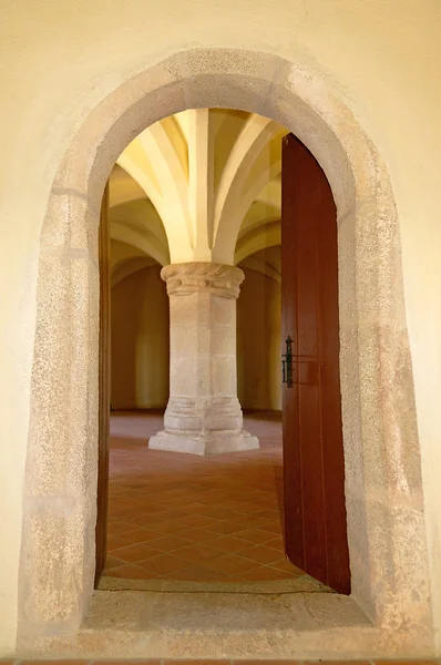 Détail architectural à l'intérieur du château d'Evoramonte — Photo