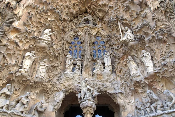 Fachada de Natividad de la Sagrada Familia en Barcelona — Foto de Stock