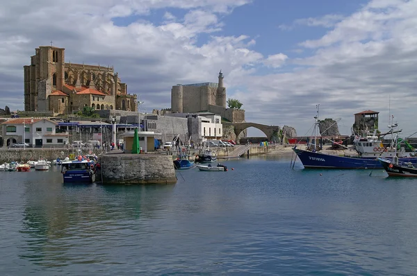 Fischereihafen von castro urdiales — Stockfoto