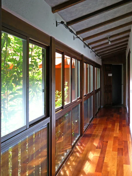 İç House Sepharad koridorunda