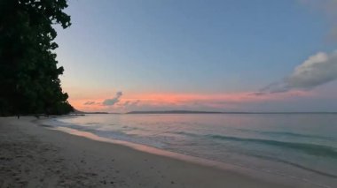 Havelock Adası 'ndaki Kalapathar Plajı' nda akşam