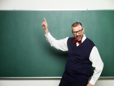 Erkek inek başarı kutluyor