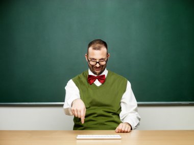 Düğmeye basmayı inek