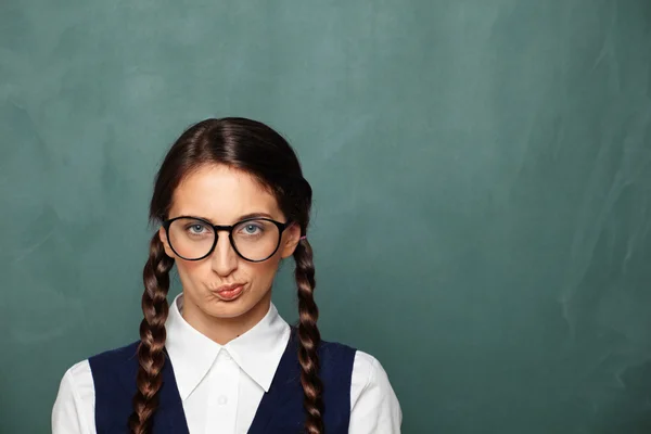 Portret van jonge vrouwelijke nerd — Stockfoto