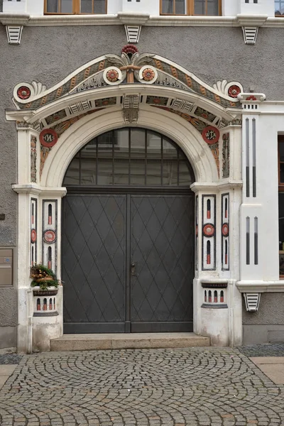 Porta Metal Casa Velha Decorada Com Arco Multicolorido Estuque Gorlitz — Fotografia de Stock