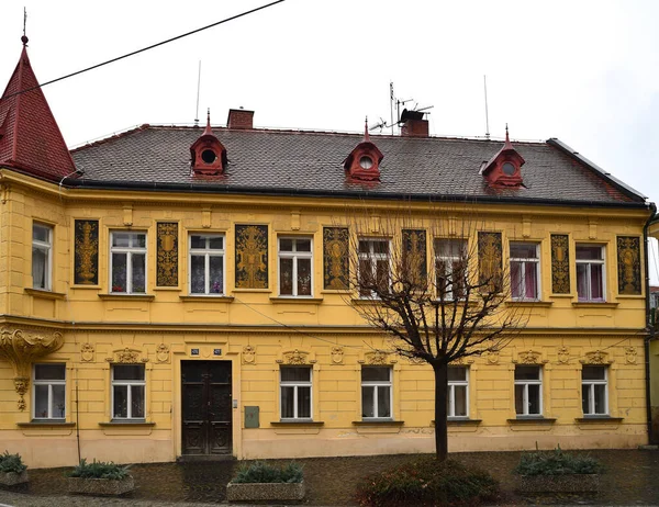 2018年12月21日チェコ共和国フリドラント 歴史的中心街の通りにある家 — ストック写真