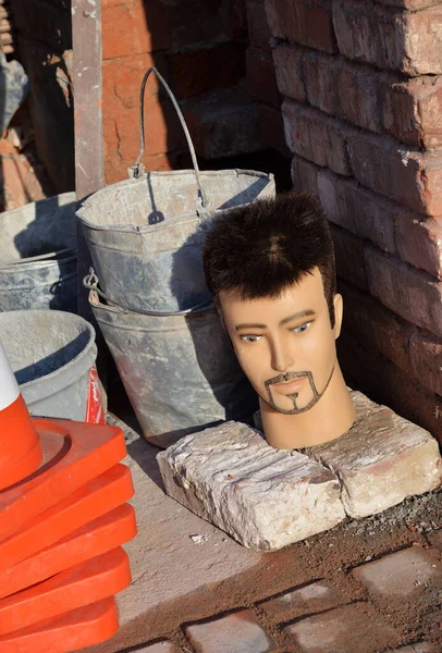 Mannequin Next Buckets Repairing Shop Window — Stock Photo, Image