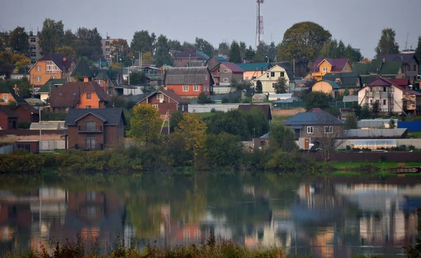 Blick Auf Das Dorf Vasilievskoye Ufer Des Flusses Imbushka Einem — Stockfoto