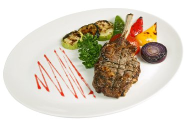 Sebzeli kemikte sığır eti