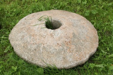 Eski tekerlek taş öğütme için