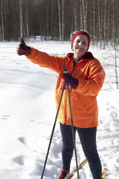 국가 스키 크로스 여성 가입 엄지손가락을 제공합니다. — 스톡 사진