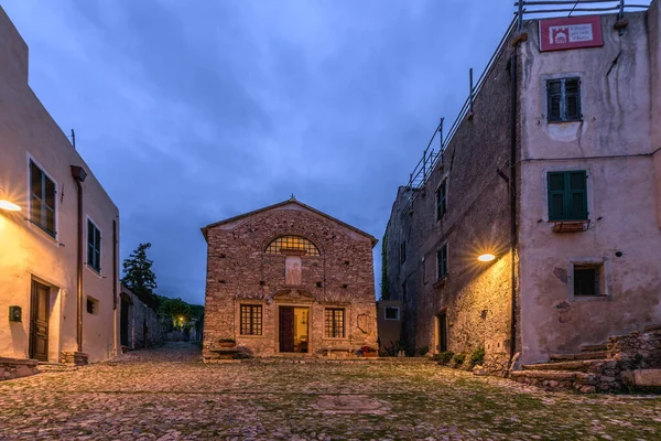 Борджио Верецци Италия Мая 2021 Года Piazza Sant Agostino Ночью — стоковое фото