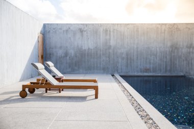 Yüzme Havuzu sandalyeler