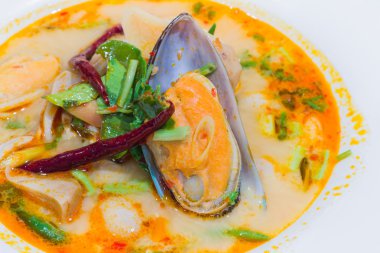 Deniz ürünleri Tom Yum