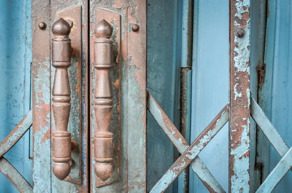 Steel door handles of the old sliding door — Stock Photo, Image
