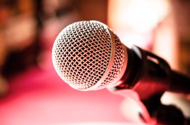 Mikrofon karaoke oda veya konferans salonu
