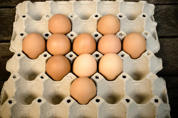 Huevos colocados en una bandeja — Foto de Stock