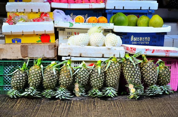Market stall with variety of fresh fruits — Stock Photo, Image