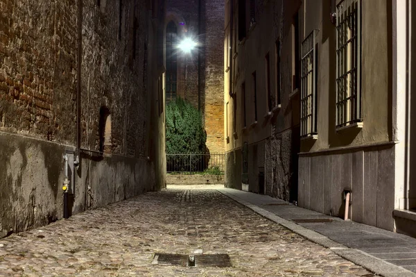 Steeg Nachts Van Een Italiaanse Stad — Stockfoto