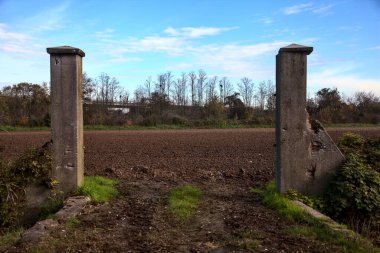 Kırsal kesimdeki bir alana erişim