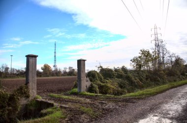 Kırsal kesimdeki bir alana erişim