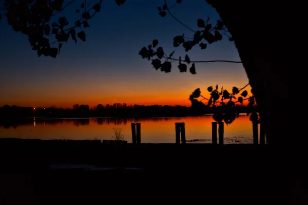 Причал Озера Закате Осенью — стоковое фото