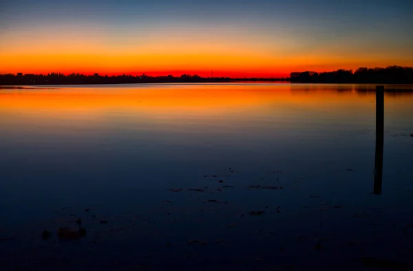 Pôr Sol Acima Lago Outono — Fotografia de Stock