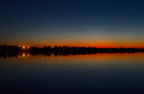 Zachód Słońca Nad Jeziorem Jesienią — Zdjęcie stockowe