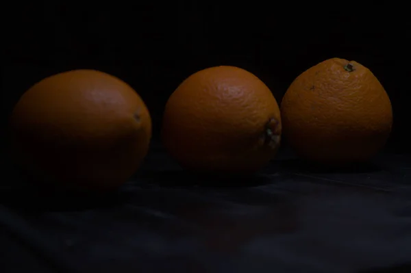 Oranges Black Surface — Stock Photo, Image