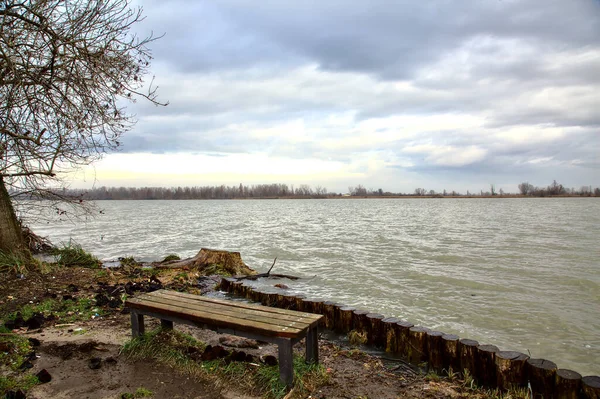 Bank Ufer Eines Flusses Der Italienischen Landschaft Winter — Stockfoto