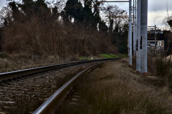 Chemins Fer Côté Une Gare Périphérie Une Ville Italienne Hiver — Photo