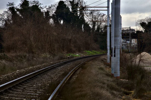 Chemins Fer Côté Une Gare Périphérie Une Ville Italienne Hiver — Photo