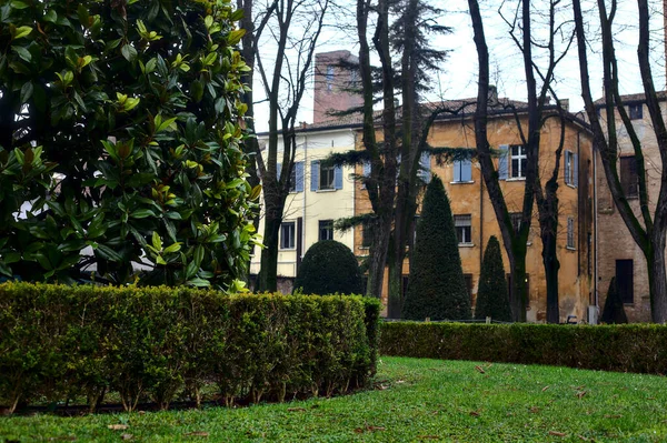 Öffentlicher Garten Einer Italienischen Stadt Bewölkten Tagen Winter — Stockfoto